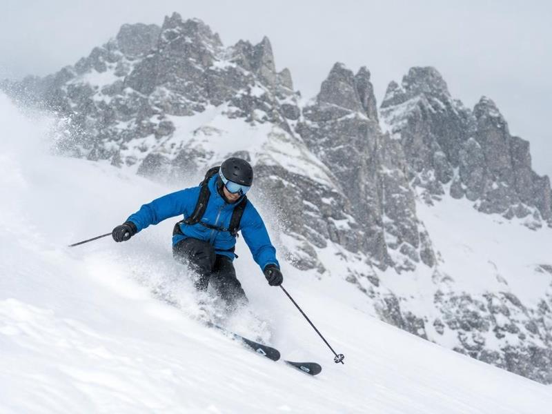 Skiing — adventure sports guides Skiing
