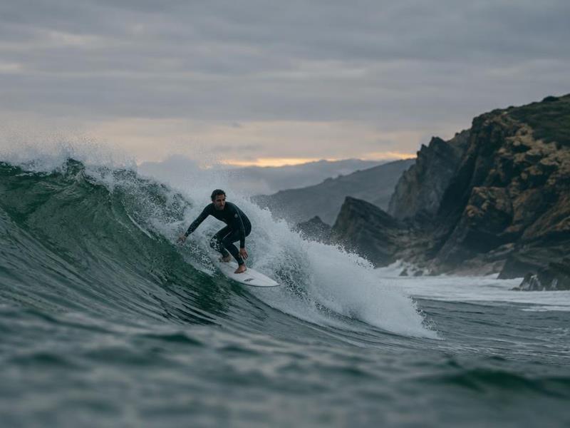 Surfing — adventure sports guides Surfing